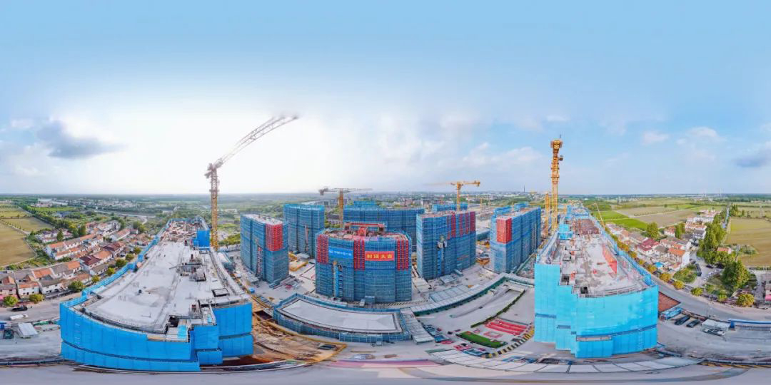 滬上花開(kāi) 智贏(yíng)未來(lái) 騰暉無(wú)人塔吊落地上海中鐵二局項(xiàng)目